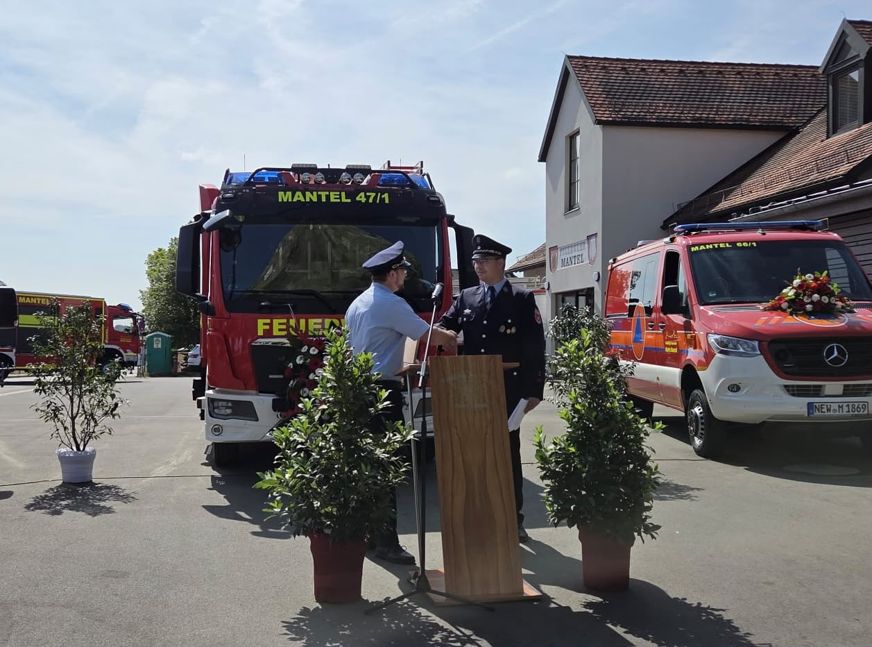 Zum Vergrößern klicken Zu Gast bei unseren Patenfeuerwehren in Schirmitz und Mantel – Bild 6