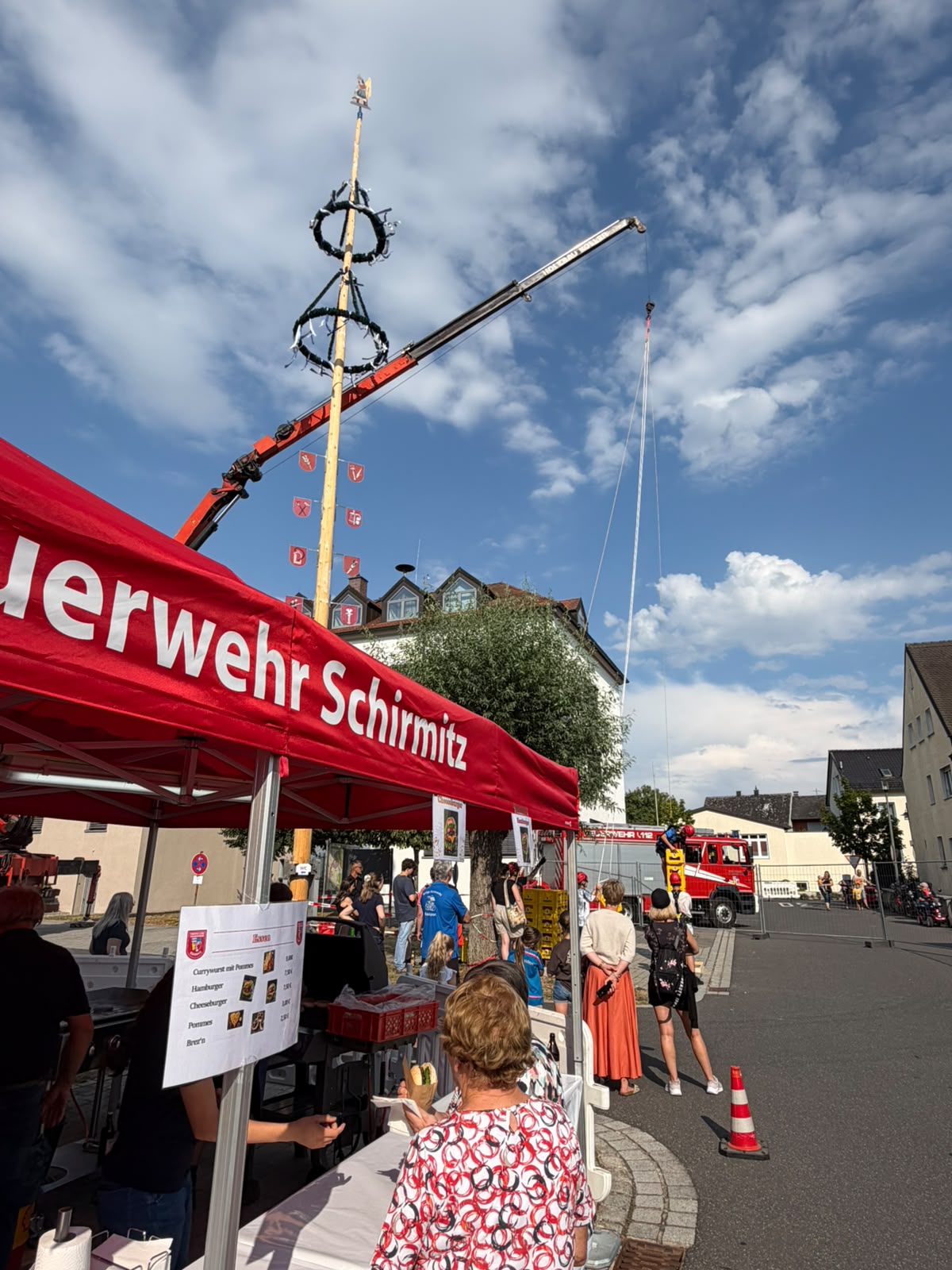 Zum Vergrößern klicken Zu Gast bei unseren Patenfeuerwehren in Schirmitz und Mantel – Bild 1
