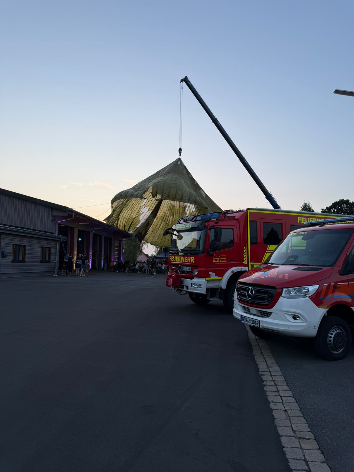 Zum Vergrößern klicken Zu Gast bei unseren Patenfeuerwehren in Schirmitz und Mantel – Bild 3