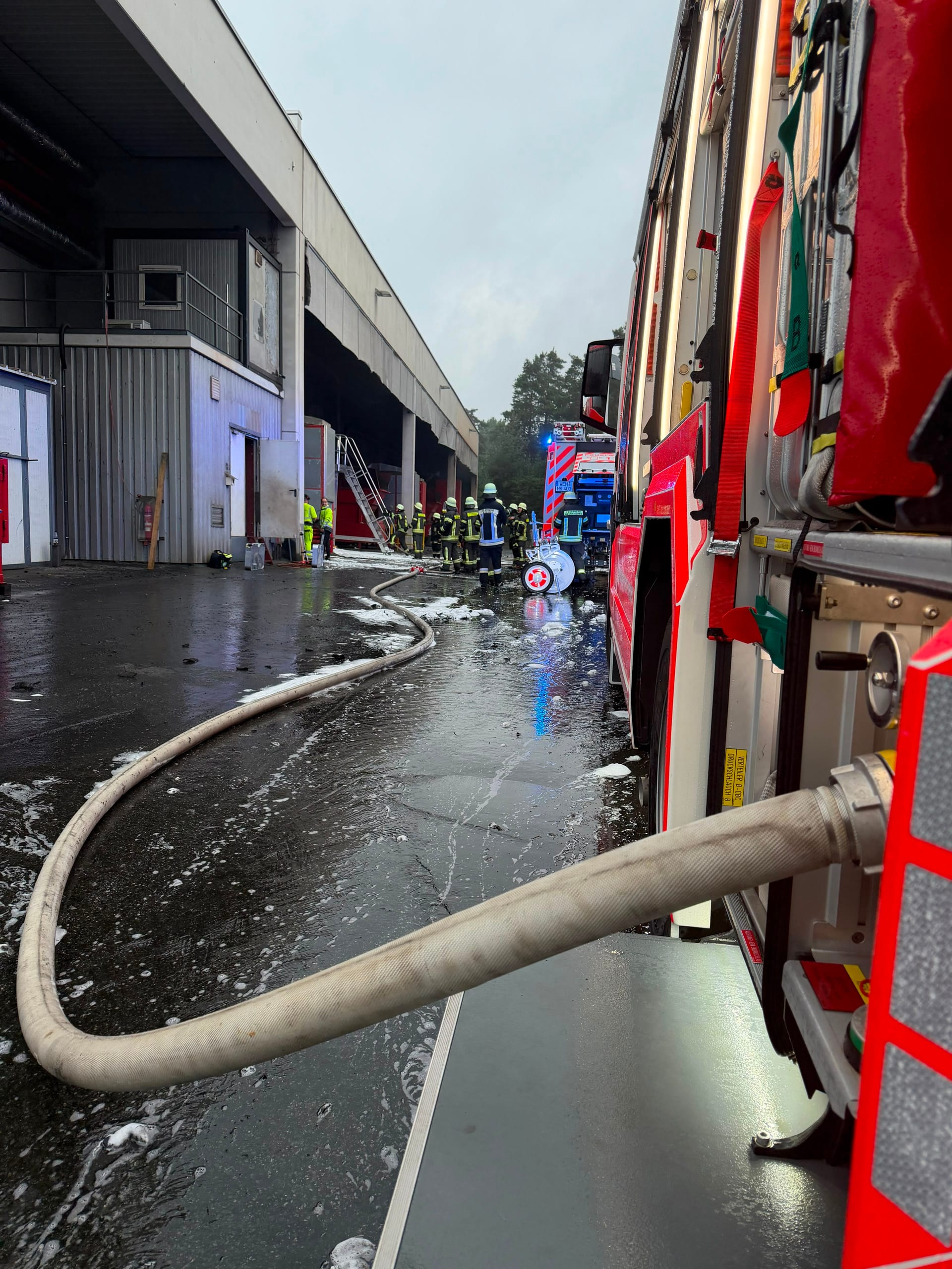 Maschinenbrand mit starker Rauchentwicklung – Bild 6