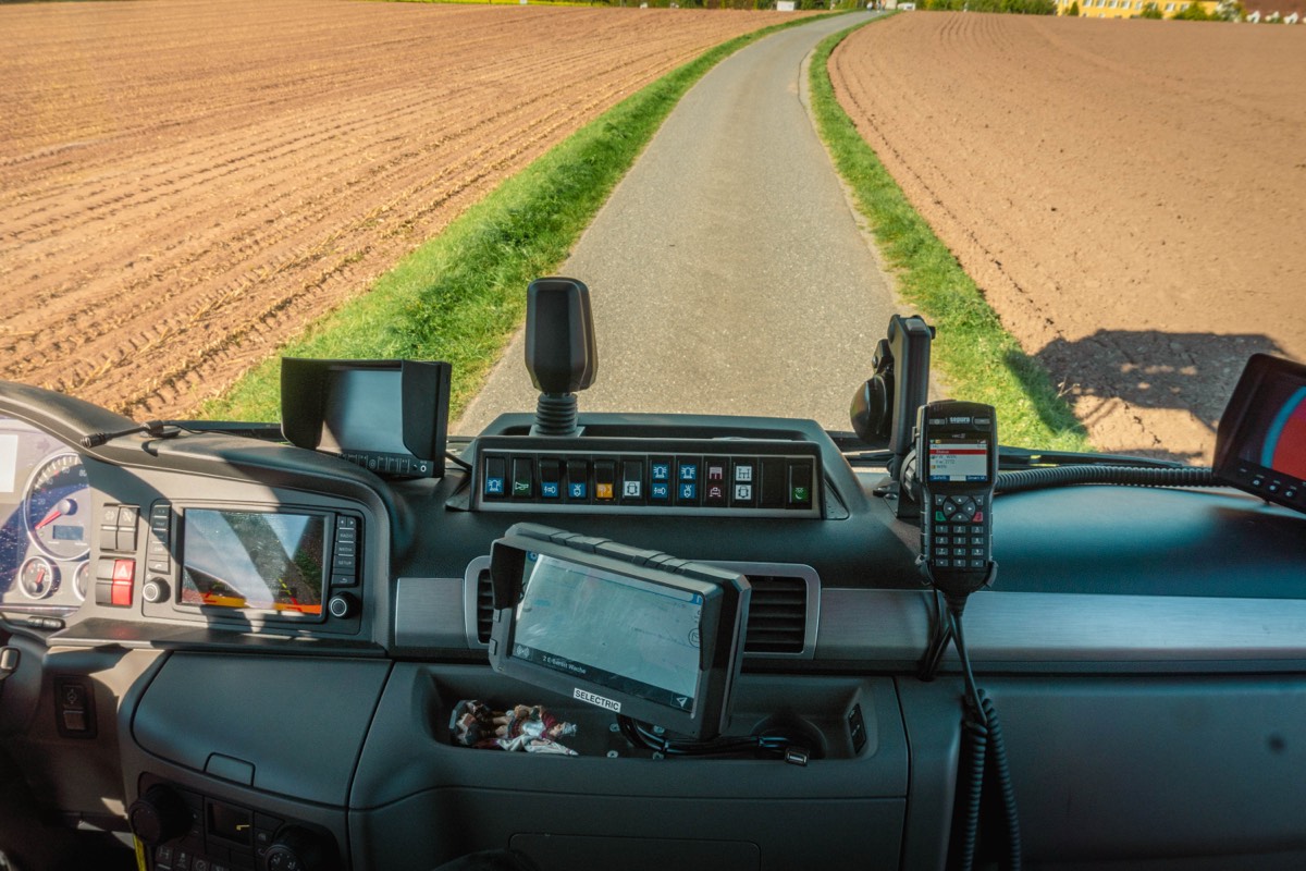 DLAK M32 L-AT – Fahrerkabine