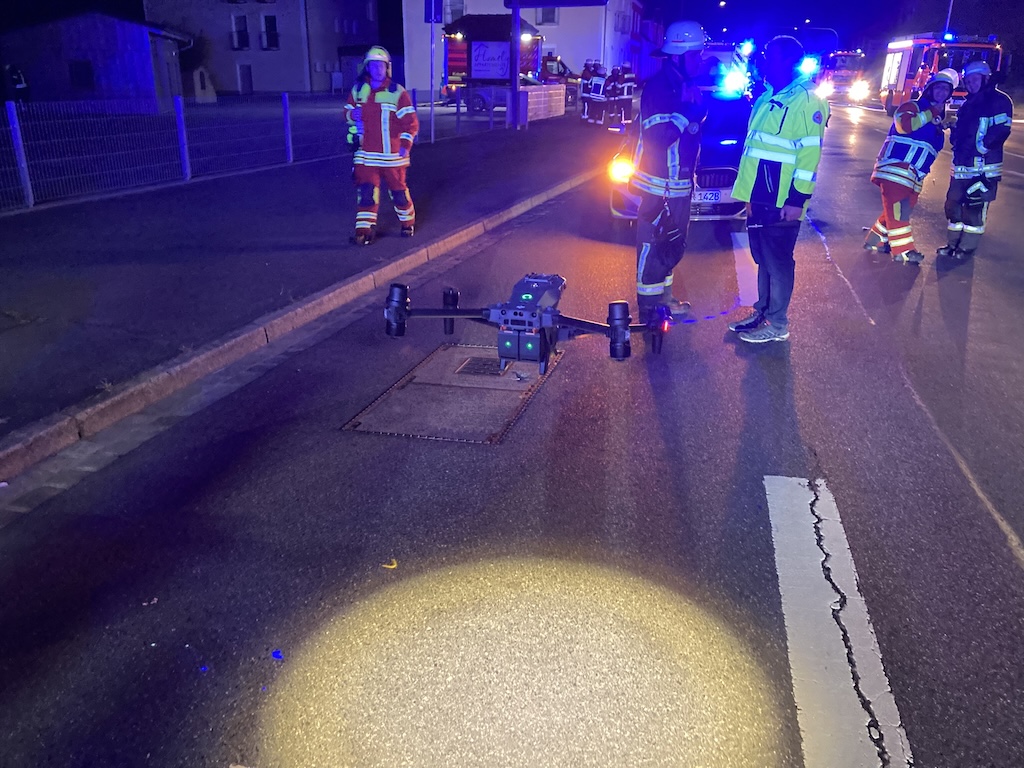 Dachstuhlbrand in einem Discountmarkt – Bild 4
