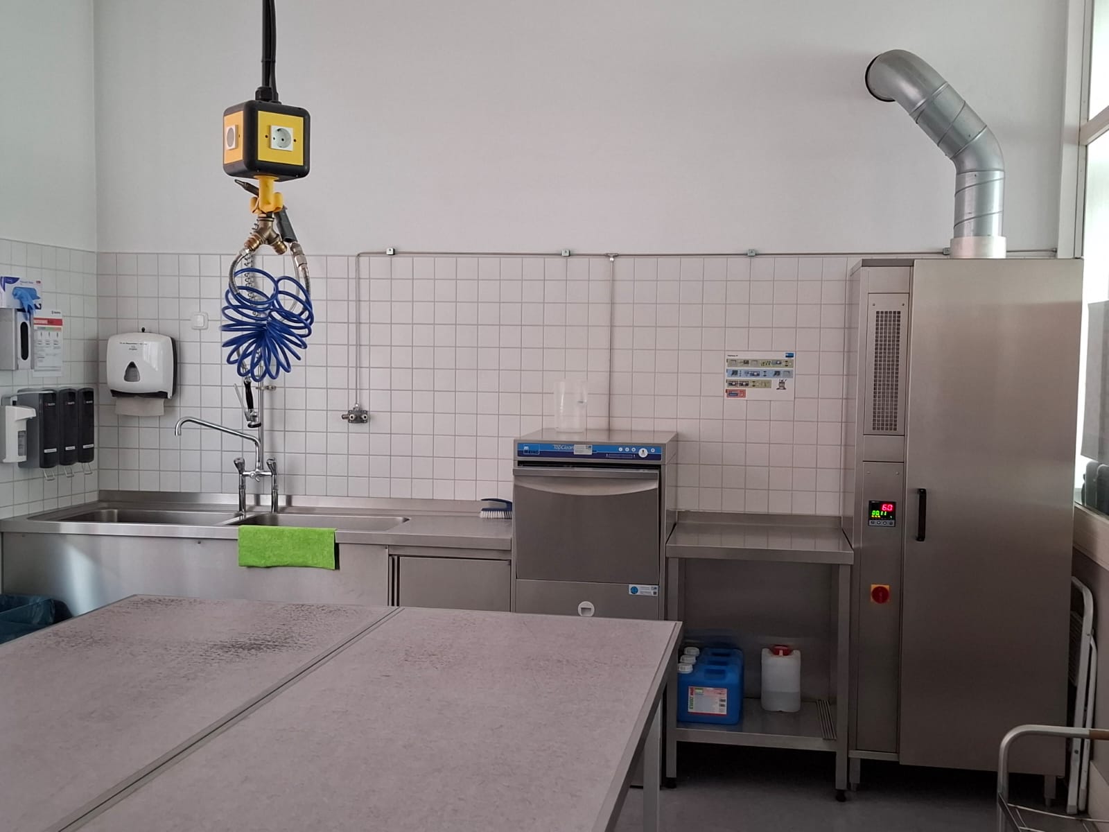 Reinigung und Desinfektion