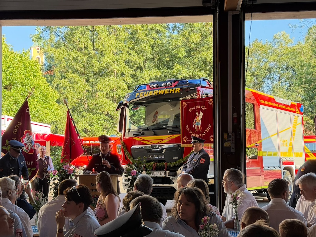 Fahrzeugweihe des neuen HLF 20 in Neustadt/WN
