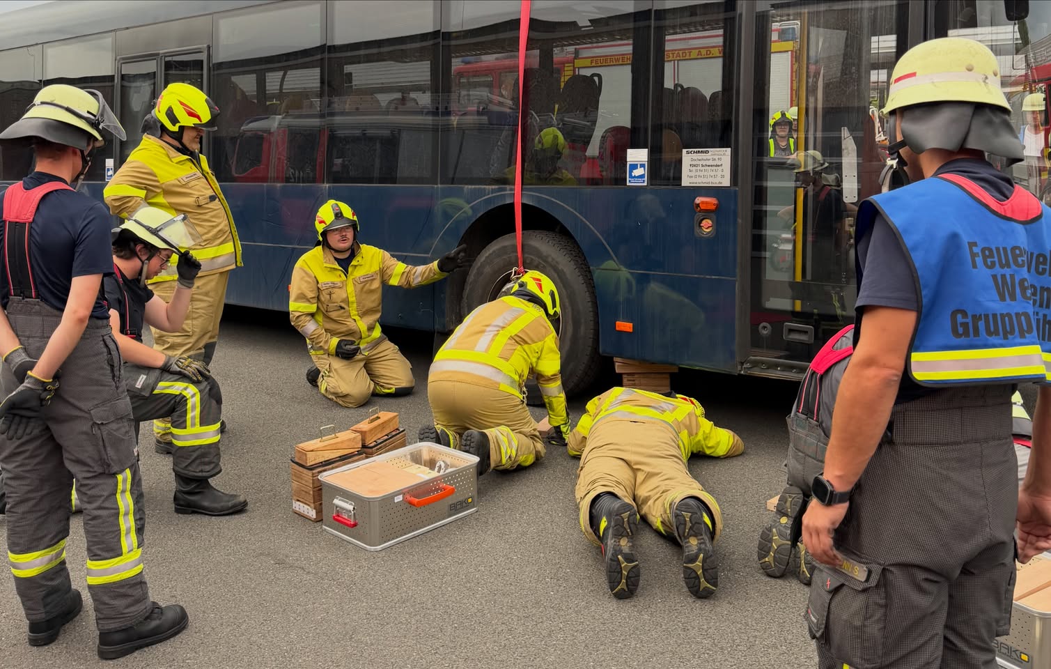 Gemeinsame Übung an Linienbus – Bild 5